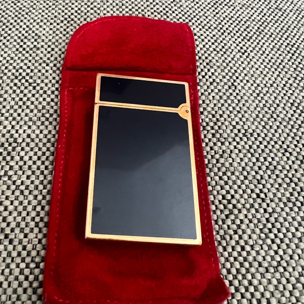 VINTAGE St DuPont Lighter